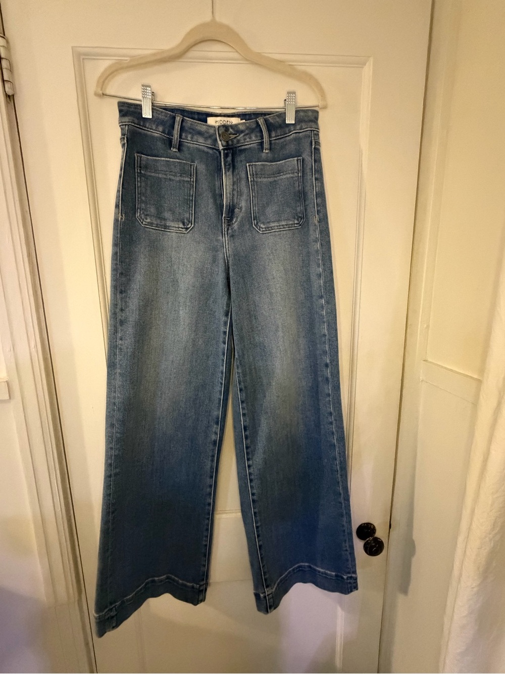 Wide-Leg High-Rise Women's Jeans in Light Blue Wash